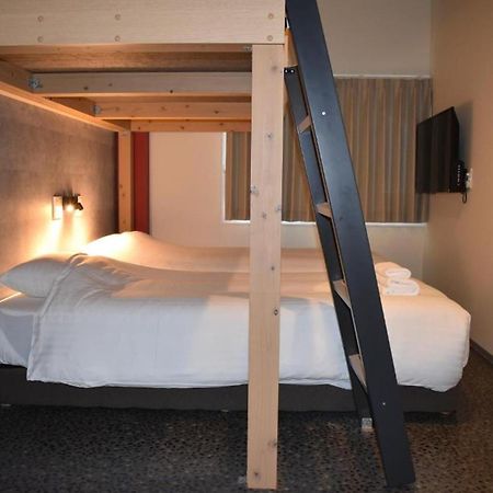 Shinsaibashi House Hotel Osaka Bagian luar foto