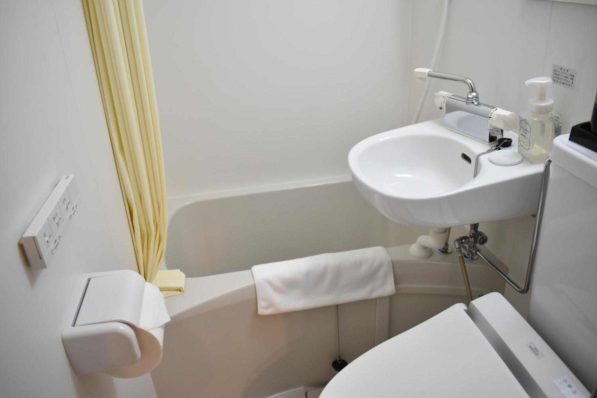 Shinsaibashi House Hotel Osaka Ruang foto