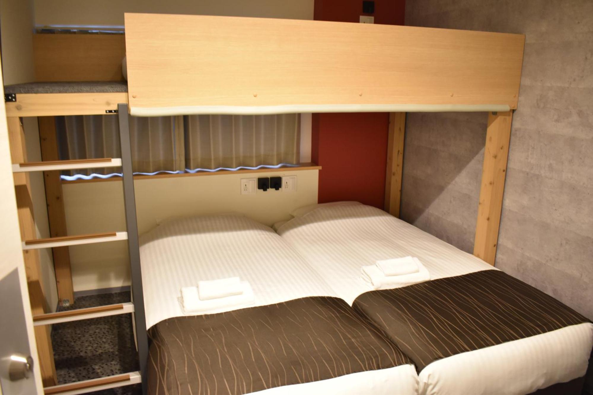 Shinsaibashi House Hotel Osaka Bagian luar foto
