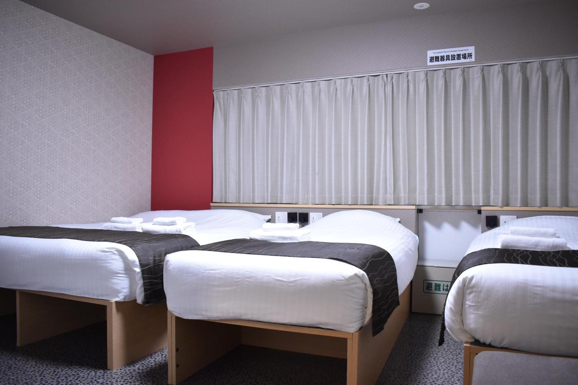 Shinsaibashi House Hotel Osaka Ruang foto