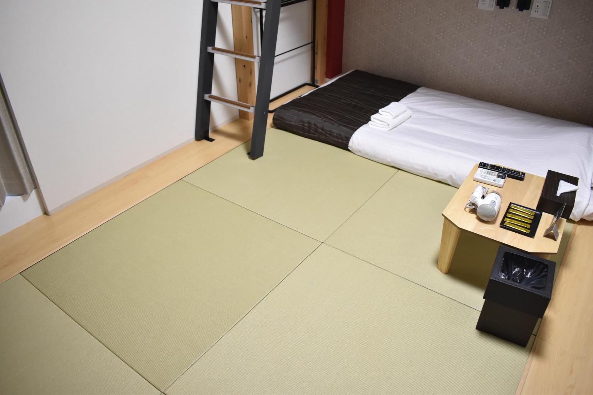 Shinsaibashi House Hotel Osaka Ruang foto