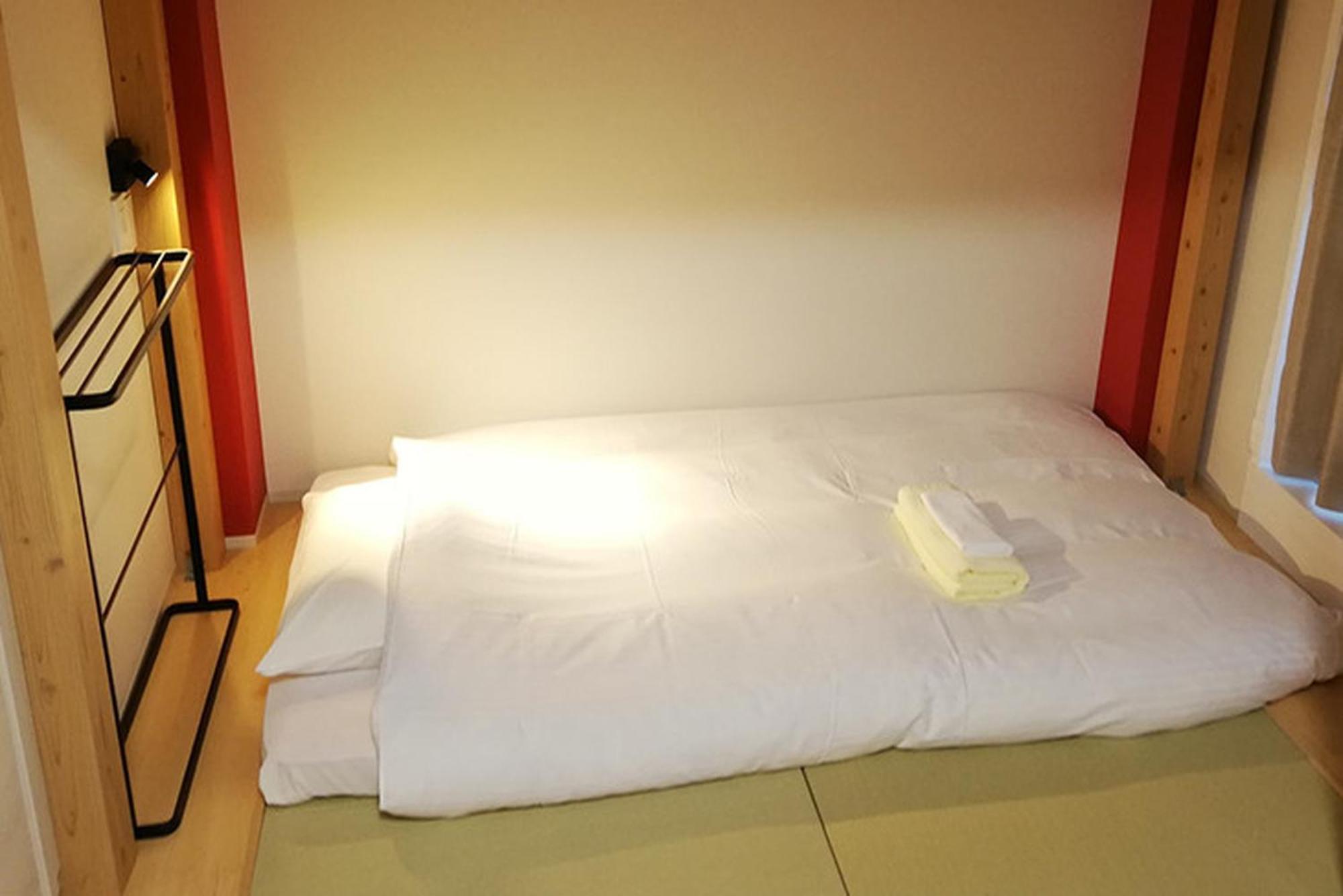 Shinsaibashi House Hotel Osaka Ruang foto
