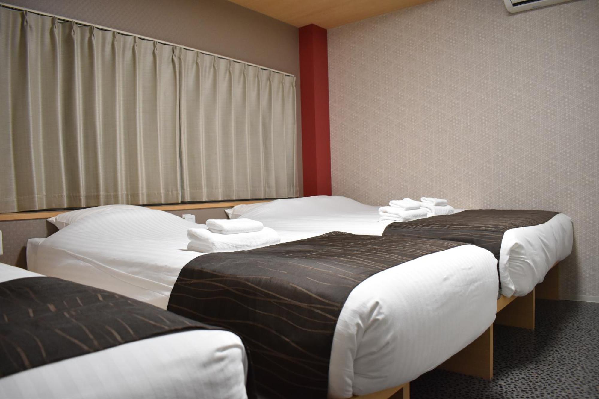 Shinsaibashi House Hotel Osaka Ruang foto