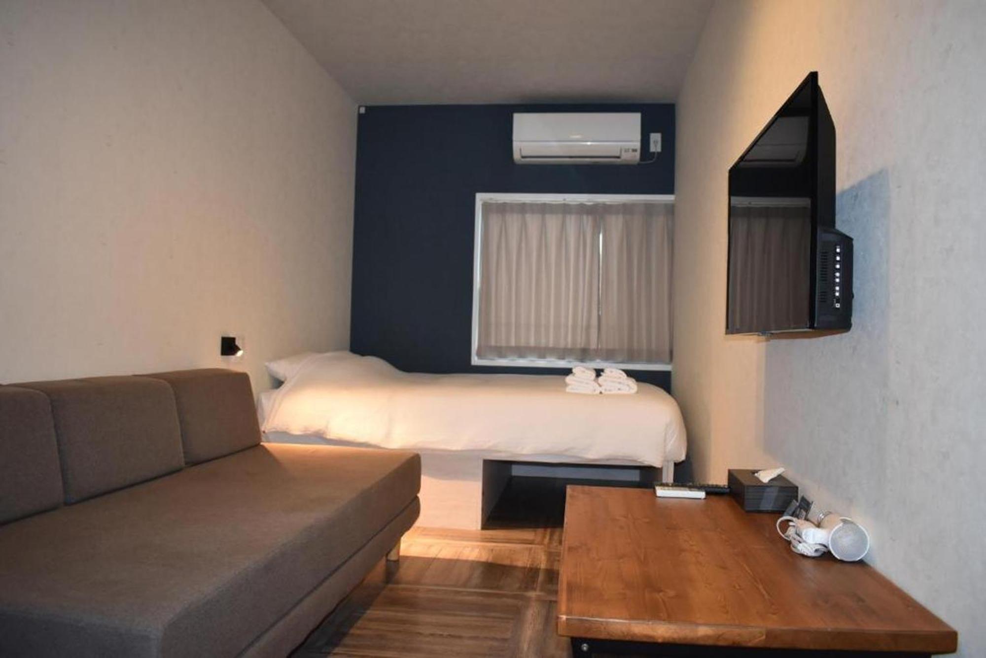 Shinsaibashi House Hotel Osaka Ruang foto